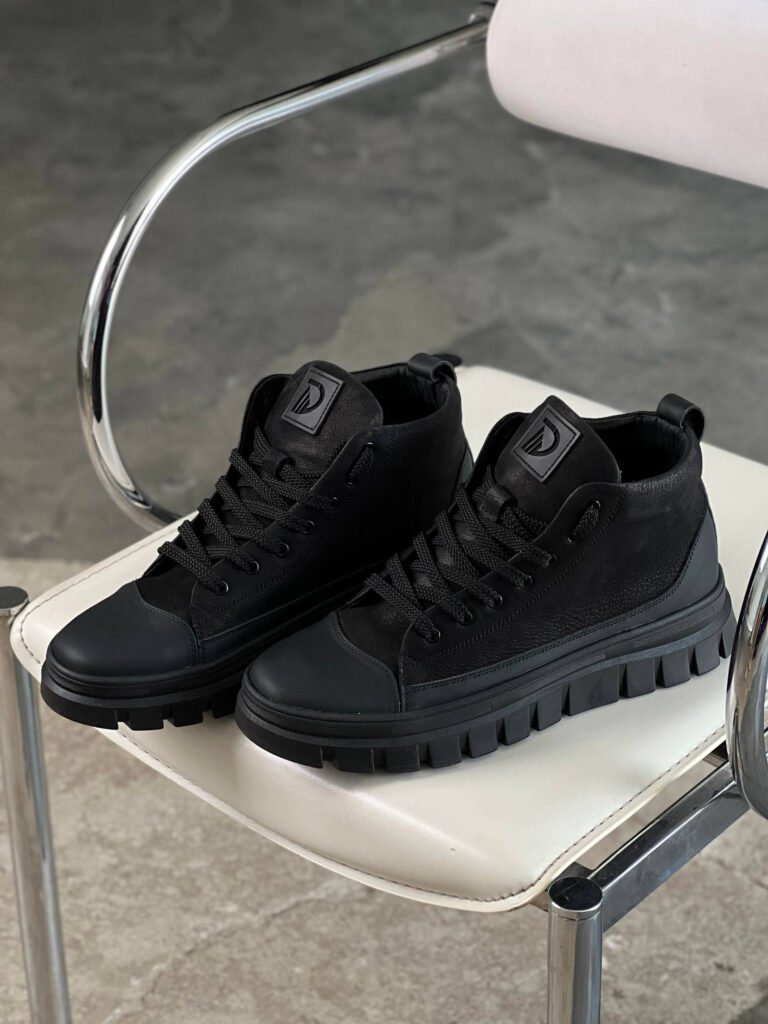 Чоловічі ботинки Iron Black чорні шкіряні на масивній підошві