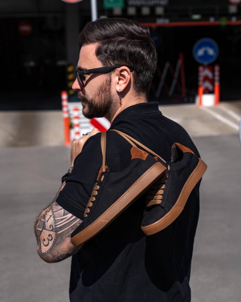 Чоловічі кеди літні AERO DARK чорні з коричневою підошвою lifestyle