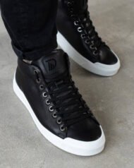 Чоловічі кеди високі SHADOW BAW чорно-білі вигляд зверху на нозі