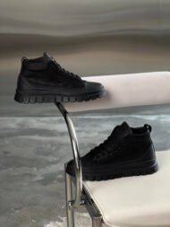 Чоловічі ботинки Iron Black чорні шкіряні на товстій підошві вигляд збоку