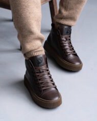 Чоловічі ботинки GLAM FOX коричневі шкіряні вигляд спереду на нозі