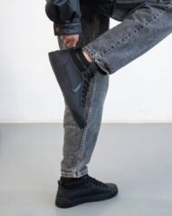 Високі чоловічі кеди NY-STAR BLACK чорні вигляд збоку на нозі