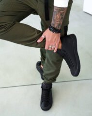 Чоловічі кеди високі SHADOW BLACK чорні на нозі вигляд зверху