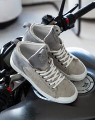 Чоловічі кеди світло-сірі з натуральної шкіри та замші, вид зверху