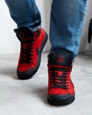 Чоловічі кеди NY-STAR RED червоні на ногах вигляд спереду