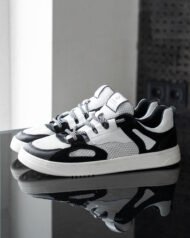 Чоловічі Barefoot анатомічні FLY WHITE білі мінімалістичні кросівки на глянцевій поверхні