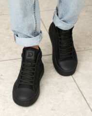 Чоловічі ботинки GLAM BLACK чорні шкіряні на нозі вигляд зверху