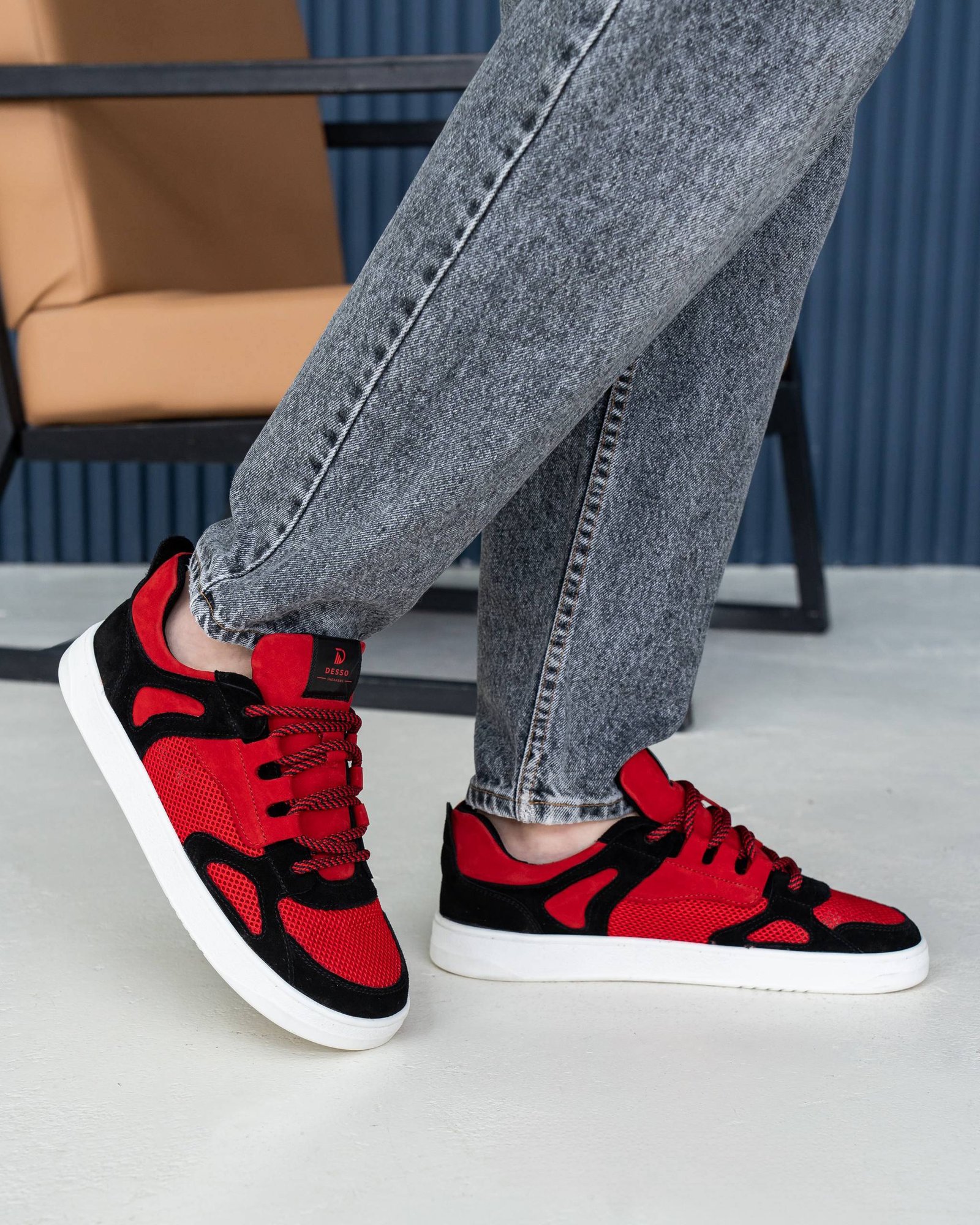 Чоловічі Barefoot анатомічні FLY RED червоні мінімалістичні кросівки на нозі